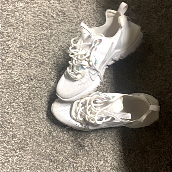 They reflect - Picture 1 of 5